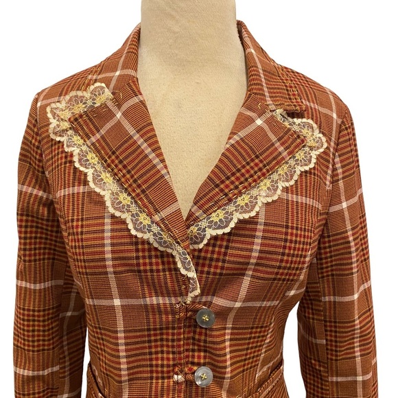 Y2K Plaid Blazer With Lace Trim Collar - Picture 3 of 11